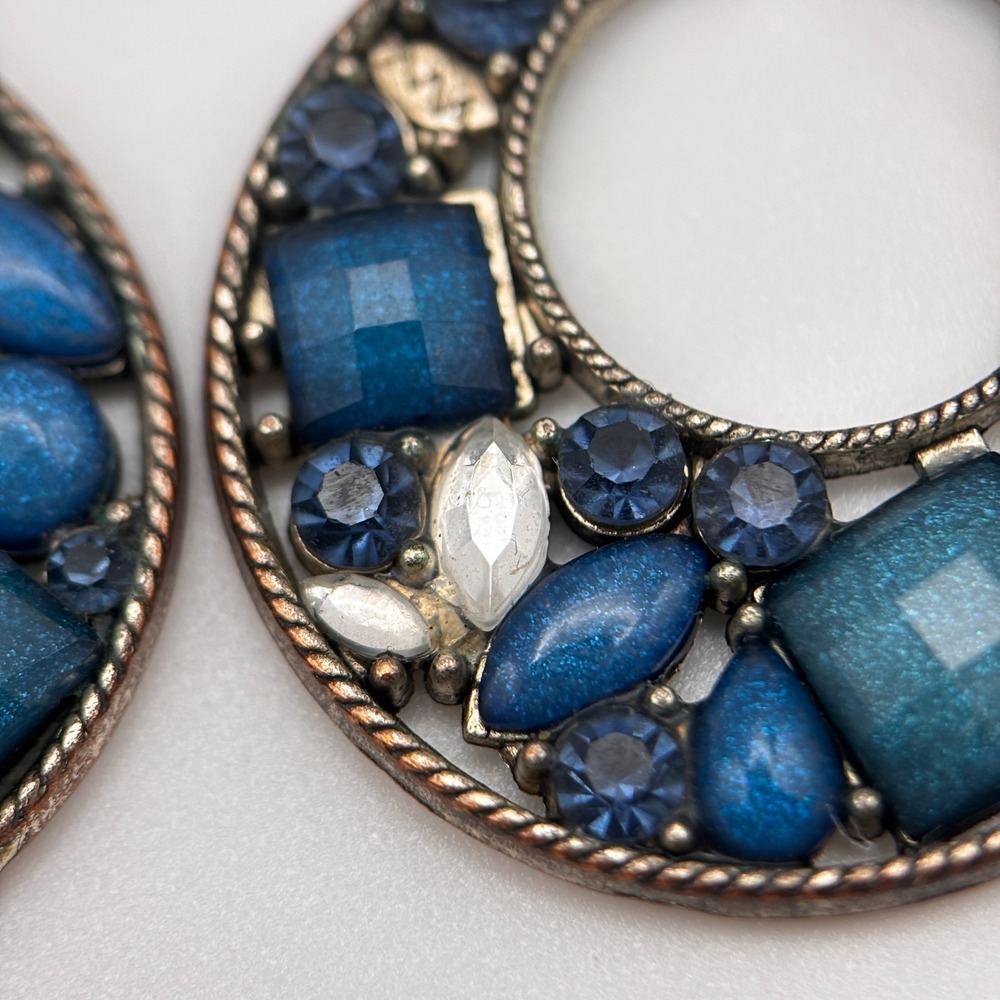 Vintage 90s Bronze Tone Open Hoop Dangle Earrings Multi Blue Rhinestone Jewelry - Picture 5 of 11